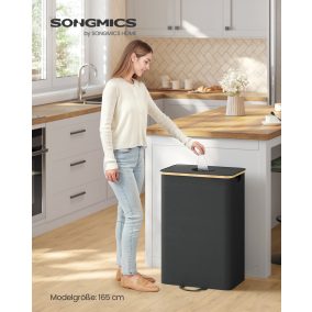   SONGMICS 100 literes szelektív hulladékgyűjtő konténer bambusz kerettel fekete-bézs