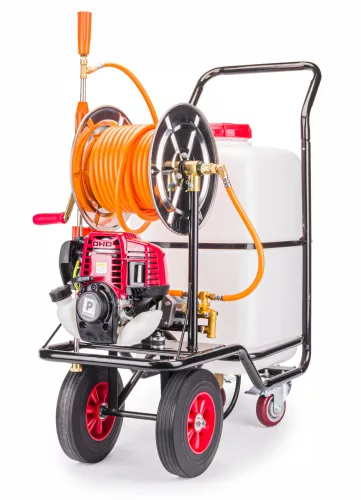 Powermat Benzines Permetező – 60L, 1.4 LE, 28m tömlő – Kerekes kivitel (PM-OPS-60K)