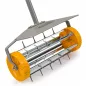   Powermat Kézi Gyepszellőztető és Aerátor – 34 cm munkaszélesség, 27 tüskés – Kerekes kivitel (PM-AR-34T)