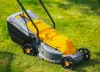 Powermat Elektromos Fűnyíró – 2200W, 32cm vágásszélesség – 30L fűgyűjtővel (PM-KSE-2200MN)